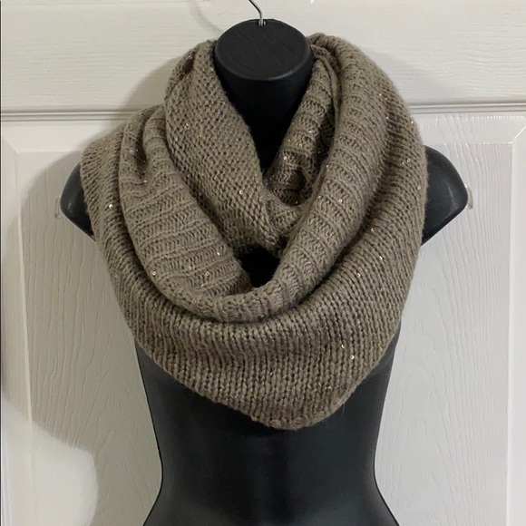 H&M Infinity Scarf